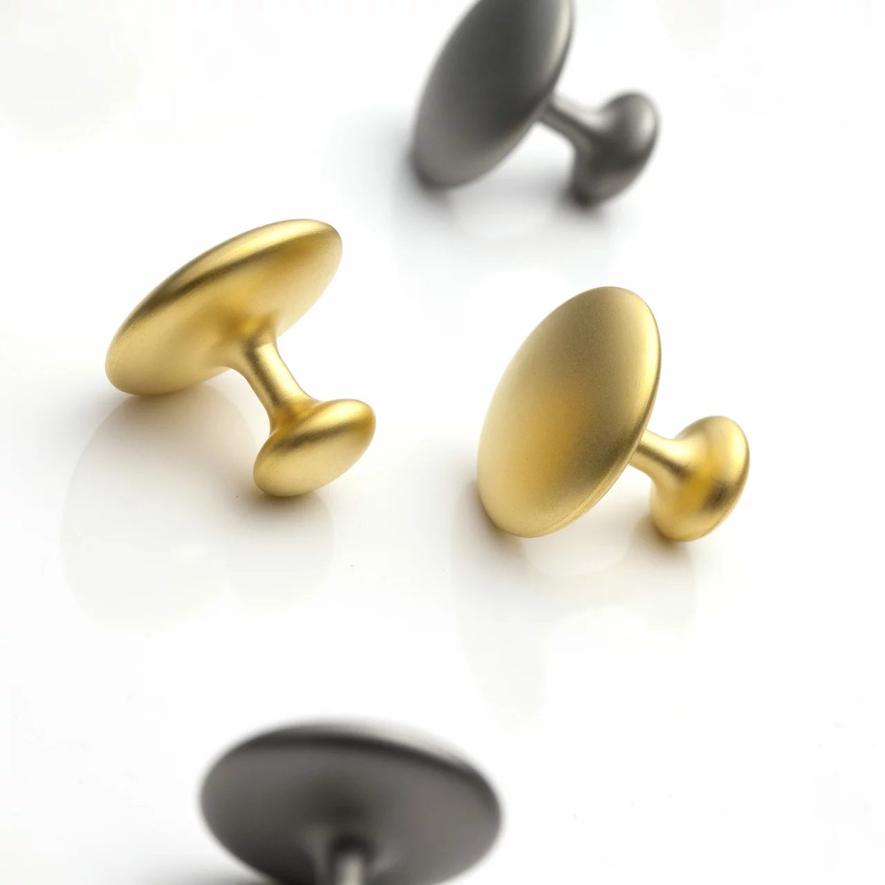 Manschettenknöpfe in Gold und Schwarz, galvanisiert